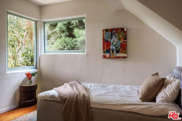 2764 Outpost Drive, Los Angeles CA: https://media.crmls.org/mediaz/e86e733b-3f04-456b-adf5-a9aef37e04ad.jpg