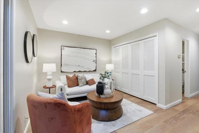 1542 Canna Court, Mountain View CA: https://media.crmls.org/mediaz/e86f01ff-7629-40e7-a439-dfafe0826c38.jpg