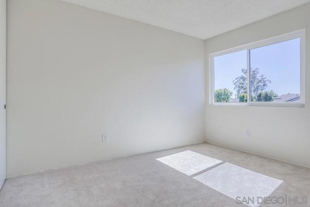 5450 Kiowa Dr, La Mesa CA: https://media.crmls.org/mediaz/e86f4862-1a38-4f97-a675-adad07247d6b.jpg
