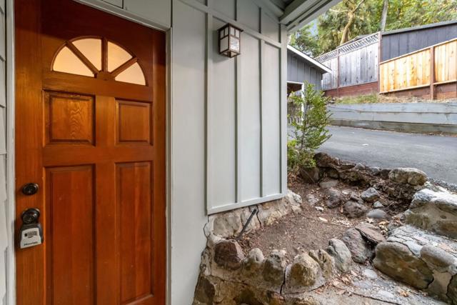 1019 Los Trancos Road, Portola Valley CA: https://media.crmls.org/mediaz/e86fc624-2fed-4d1f-92b4-96a109f26e7e.jpg