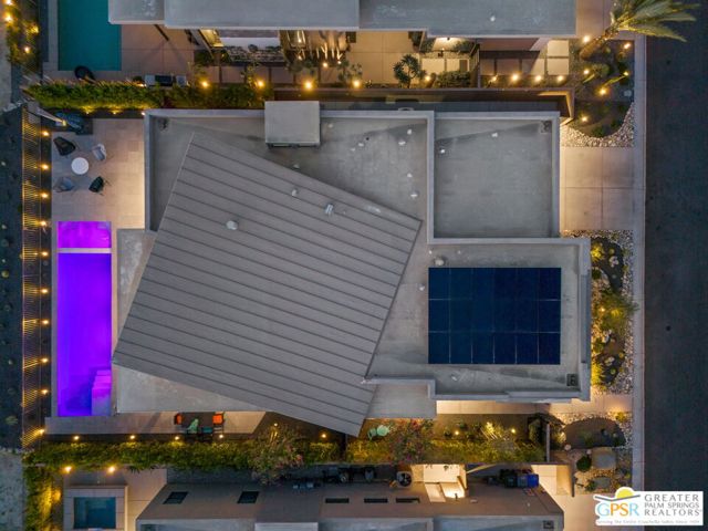 4321 Lumina Way, Palm Springs CA: https://media.crmls.org/mediaz/e8703570-7d5a-442c-b399-889293f22a1a.jpg
