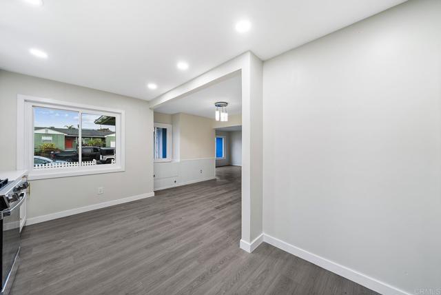 Detail Gallery Image 9 of 48 For 194 Corte Helena Ave, Chula Vista,  CA 91910 - 4 Beds | 2 Baths