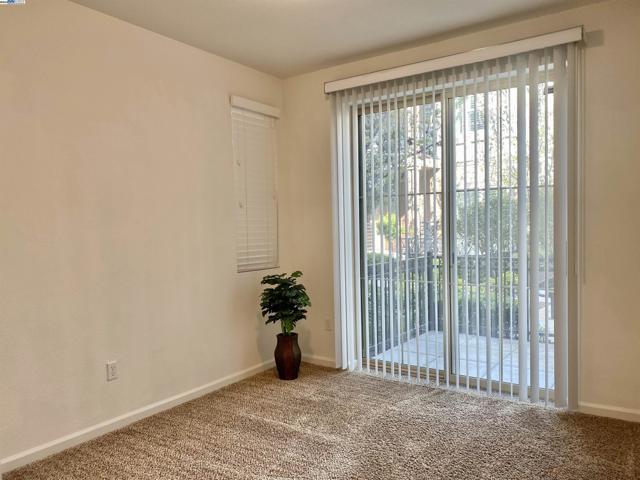 2932 Patcham Cmn, Livermore CA: https://media.crmls.org/mediaz/e870f4d6-ff87-4d99-8fec-d2eacf49d8ea.jpg