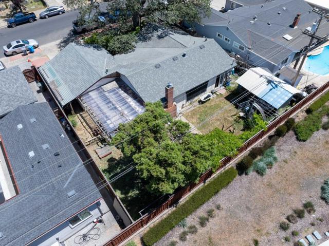 8421 Wayland Lane, Gilroy CA: https://media.crmls.org/mediaz/e870fe74-2948-459c-a8cc-b27e5d9215ba.jpg