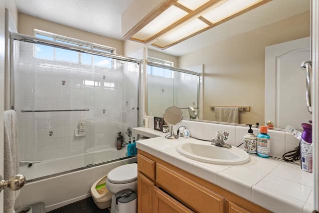 18177 Stonegate Court, Salinas CA: https://media.crmls.org/mediaz/e8718437-56d7-4436-802a-9f6028e3fcf0.jpg
