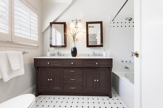 1641 Portola Avenue, Palo Alto CA: https://media.crmls.org/mediaz/e8726a43-966b-4f5c-b98f-5b3647ef5e21.jpg