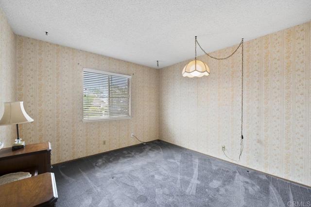 1113 Camino Del Sol Circle, Carlsbad CA: https://media.crmls.org/mediaz/e8734fb0-58d2-4bad-8096-78de1b873eeb.jpg