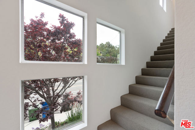 2131 Griffith Park Boulevard, Los Angeles CA: https://media.crmls.org/mediaz/e873b86d-9763-4247-ac69-86e322e13456.jpg