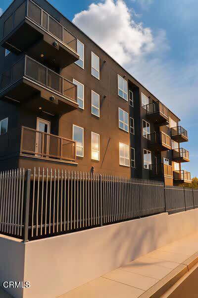 Detail Gallery Image 4 of 12 For 18900 Parthenia St #401,  Northridge,  CA 91324 - 1 Beds | 1 Baths