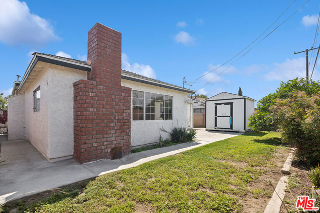 6513 Denmead Street, Lakewood CA: https://media.crmls.org/mediaz/e87469a0-24bc-4d92-86ab-9a1ddf6d043f.jpg