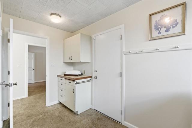 1747 Walnut Drive, Mountain View CA: https://media.crmls.org/mediaz/e8748d24-e7df-4478-a48e-f6a7c9a8f734.jpg
