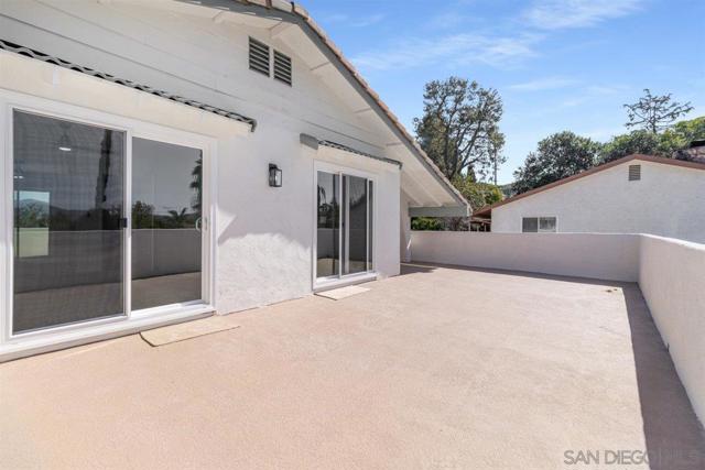 1756 Alhudson Dr, Escondido CA: https://media.crmls.org/mediaz/e874fffa-0e5e-41df-add5-6761c82391ef.jpg