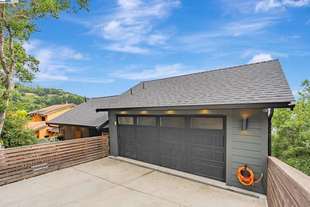 1106 Besito Ave, Berkeley CA: https://media.crmls.org/mediaz/e8759c99-835f-4ad4-898f-c0bdb7c1e21c.jpg