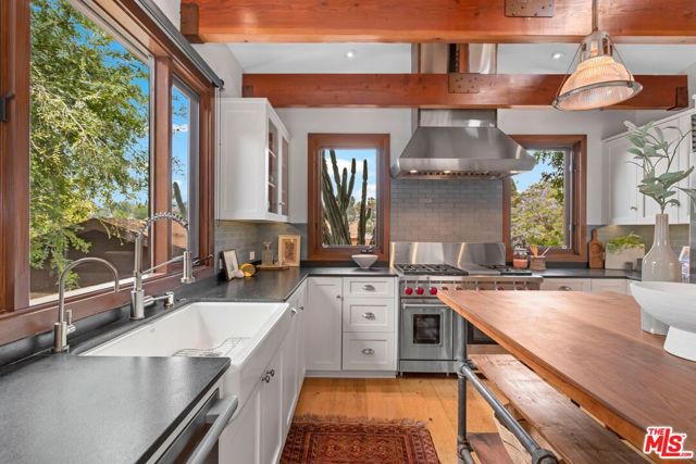 1409 Waterloo Street, Los Angeles CA: https://media.crmls.org/mediaz/e876c4de-1a80-4b7f-a309-3bc385db621f.jpg
