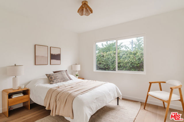 3501 Hillcrest Drive, Los Angeles CA: https://media.crmls.org/mediaz/e8787d27-572f-4c90-b1db-cad48e9d1e96.jpg