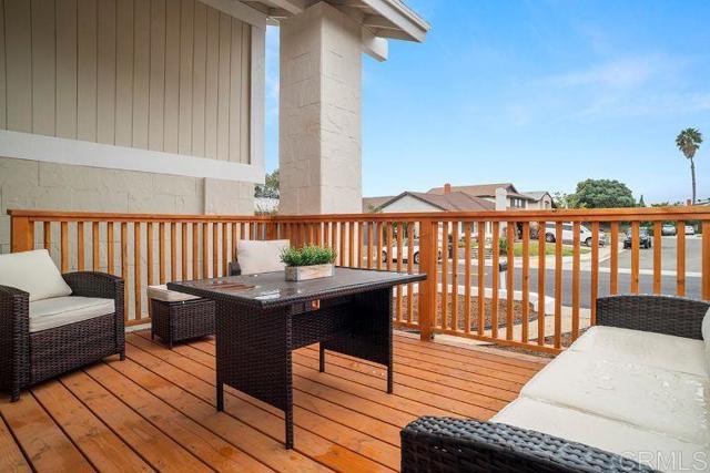 13837 Paseo Cardiel, San Diego CA: https://media.crmls.org/mediaz/e8790cc0-eddb-4b0d-b9fe-6c11759bc99c.jpg