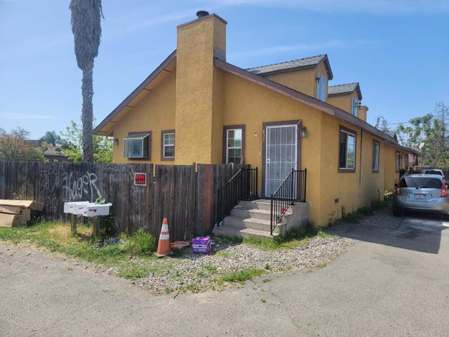 833 Spencer Avenue, Modesto CA: https://media.crmls.org/mediaz/e8792e0e-29d1-4d8b-8cb6-b84de2fcf637.jpg