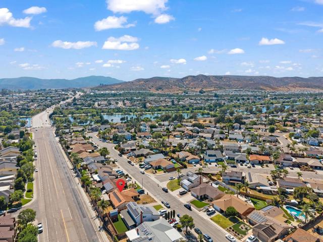 9209 Les Rd, Santee CA: https://media.crmls.org/mediaz/e8796a8f-59de-44aa-8adc-70de3e16b27b.jpg
