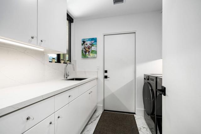 1 Cornell Drive, Rancho Mirage CA: https://media.crmls.org/mediaz/e87a8edb-8b98-4882-a3f6-9fd6e6f17da9.jpg