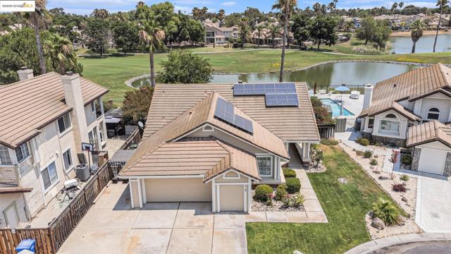 2167 Saint Andrews Ct, Discovery Bay CA: https://media.crmls.org/mediaz/e87c565b-2563-447f-a6b2-7a1c9b95db48.jpg