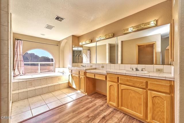 Detail Gallery Image 17 of 55 For 7176 Cataba Rd, Oak Hills,  CA 92344 - 4 Beds | 2/1 Baths