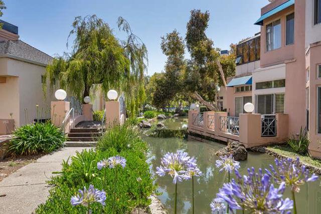808 Lakeshore Drive,  CA: https://media.crmls.org/mediaz/e87cfb2a-63ea-4671-a89b-c10d114a7b74.jpg