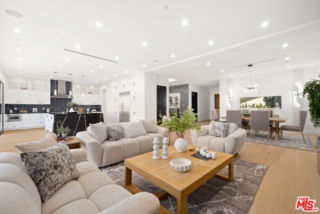 Photo of 5012 Enfield Avenue, Encino, CA 91316