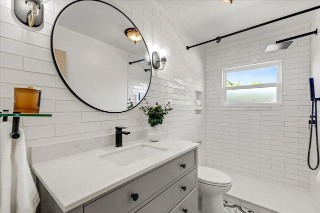 465 Harcourt Avenue, Seaside CA: https://media.crmls.org/mediaz/e87e1431-7a00-4442-8896-040eb207a9c8.jpg