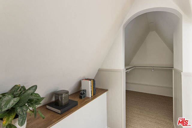 4772 Twining Street, Los Angeles CA: https://media.crmls.org/mediaz/e87e7566-05d3-458b-89cc-ce1355067294.jpg