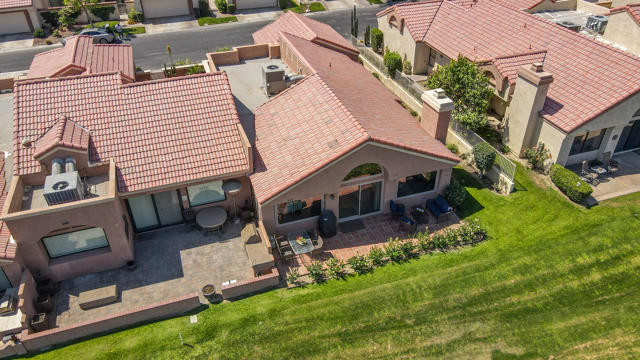 76948 Scimitar Way, Palm Desert CA: https://media.crmls.org/mediaz/e87f0695-ba10-473d-8665-b267e7592ff3.jpg