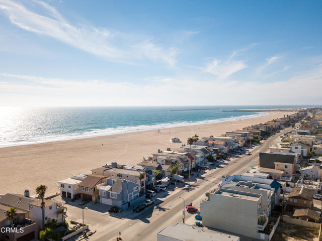 145 Los Angeles Avenue, Oxnard CA: https://media.crmls.org/mediaz/e87ff03e-345e-4390-b3f8-86068eb42213.jpg
