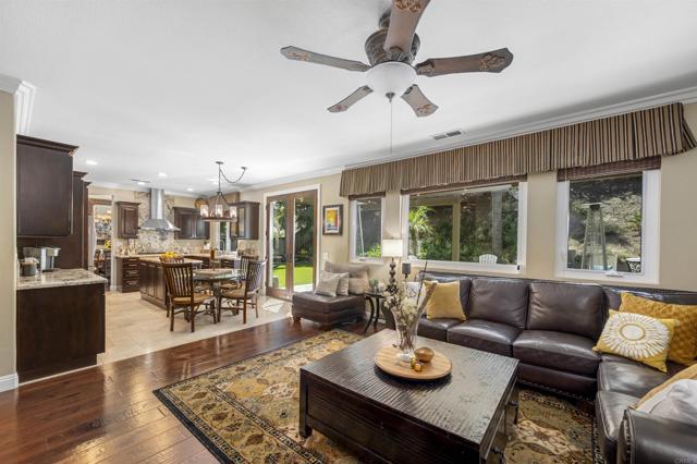 Detail Gallery Image 20 of 54 For 2408 Green River Dr, Chula Vista,  CA 91915 - 4 Beds | 3 Baths
