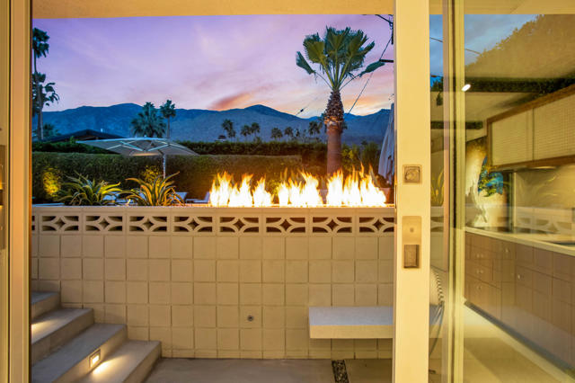 Image 68 of 83 For 992 La Jolla Road