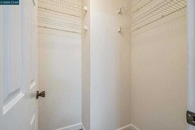 7464 Oxford Cir, Dublin CA: https://media.crmls.org/mediaz/e880e9e5-c84d-43f5-b67e-67f2a17f1004.jpg