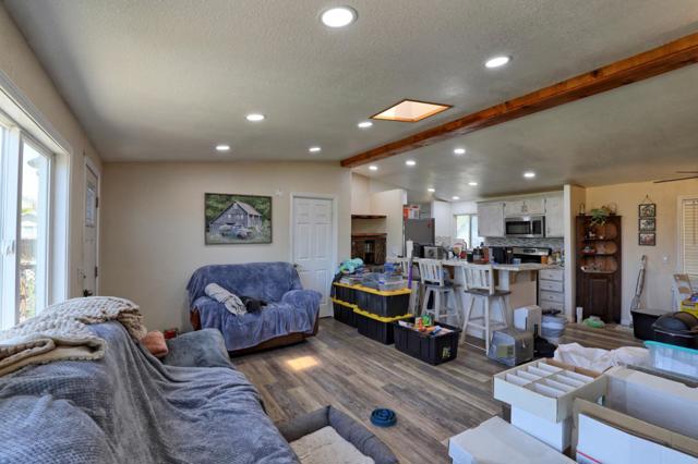 2900 Fairview Road, Hollister CA: https://media.crmls.org/mediaz/e880f4a1-266a-4d59-a2d8-3e0081ec1df0.jpg