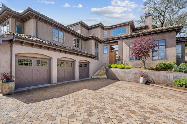 4 Buck Meadow Drive, Portola Valley CA: https://media.crmls.org/mediaz/e8812048-490b-4077-97d3-6b48bc42dca9.jpg