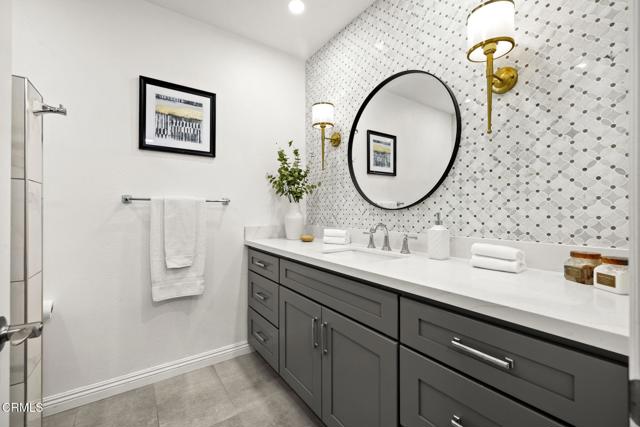 9545 Creemore Place, Tujunga CA: https://media.crmls.org/mediaz/e8812980-cd21-4833-9f7e-b0c1f29f08ae.jpg