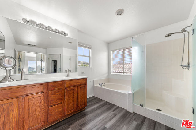 13041 Mesa Verde Way, Sylmar CA: https://media.crmls.org/mediaz/e8821dd8-aff0-4e11-80a8-1e1f3b430fdf.jpg