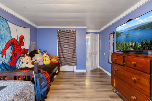 106 Arrowhead Circle, Oxnard CA: https://media.crmls.org/mediaz/e8822362-6b75-472e-8455-68dbc73e951a.jpg
