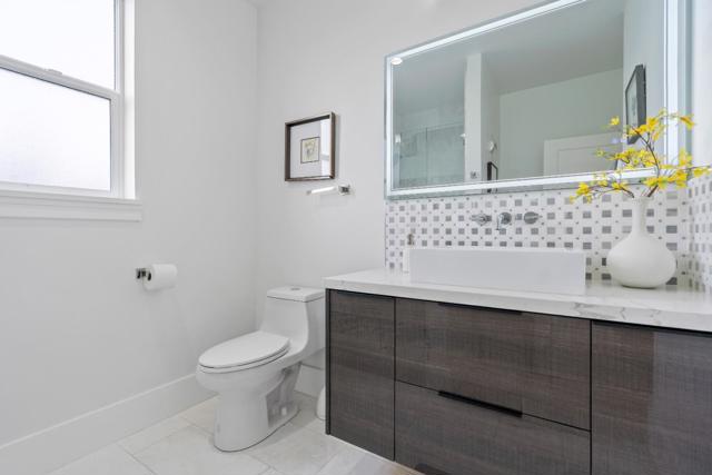 3807 Madrone Avenue, Oakland CA: https://media.crmls.org/mediaz/e8831f92-adf4-4feb-8ec6-89fb8007dcba.jpg