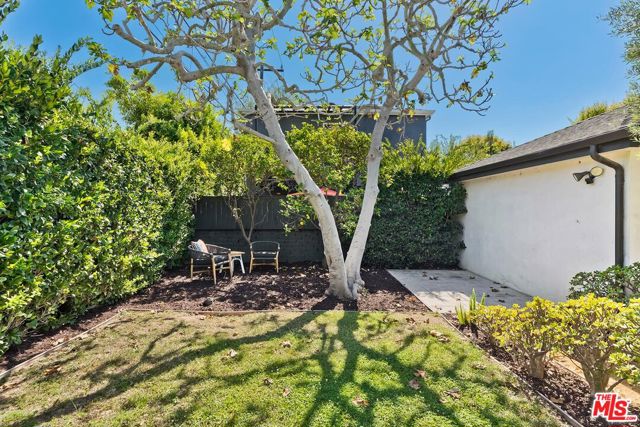 3844 Girard Avenue photo 41