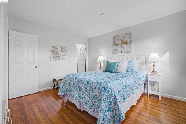 6364 Honeysuckle Dr, Newark CA: https://media.crmls.org/mediaz/e8834fad-7d62-4f42-b5d7-ccf74ac6f33d.jpg