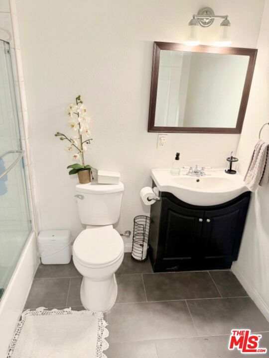 2940 Live Oak Street, Huntington Park CA: https://media.crmls.org/mediaz/e883d151-17e1-443d-9836-5797609042e5.jpg