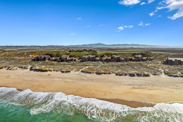 116 Monterey Dunes Way, Moss Landing CA: https://media.crmls.org/mediaz/e884ae97-1710-4876-bd53-c886a2cf2acc.jpg