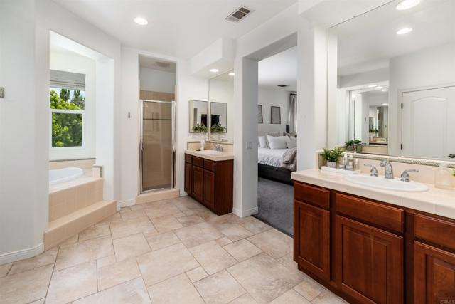 1569 Glencrest Drive, San Marcos CA: https://media.crmls.org/mediaz/e884d3c2-c7bb-4053-95a4-57d20e0a2bc3.jpg