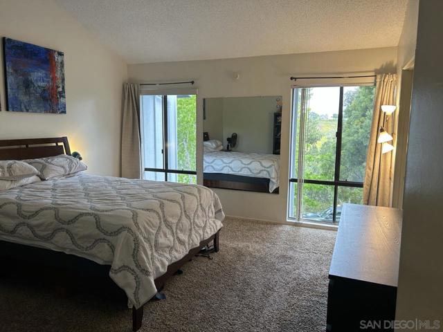 0 8184 Caminito Sonoma, La Jolla CA: https://media.crmls.org/mediaz/e885aefd-8711-400c-91eb-674e8f2540e8.jpg