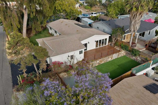 835 Cathy Lane, Cardiff by the Sea CA: https://media.crmls.org/mediaz/e885d7db-aed4-4af1-a98c-d4bb1d93f170.jpg