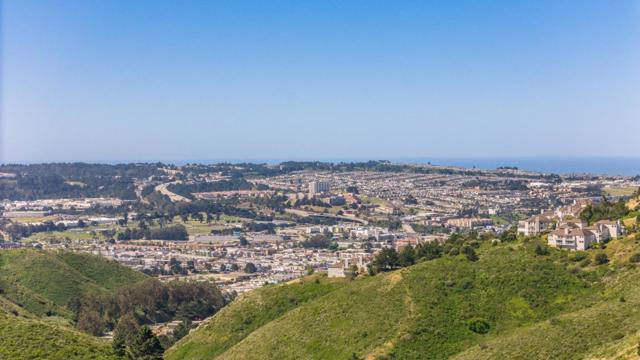 156 Treeview Drive, Daly City CA: https://media.crmls.org/mediaz/e88637bf-797b-4cff-8488-617cccf5f30b.jpg