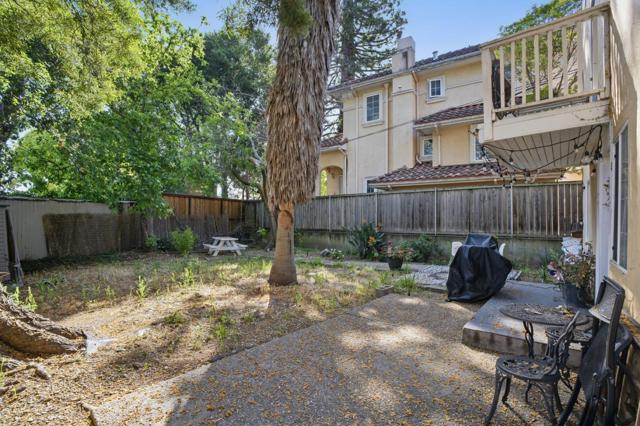 824 El Camino Real, Burlingame CA: https://media.crmls.org/mediaz/e886dc03-fdf7-4c14-b2fe-8f5436c885a2.jpg
