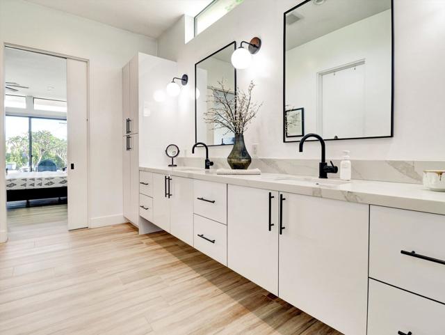 54050 Avenida Obregon, La Quinta CA: https://media.crmls.org/mediaz/e8876f55-7b7c-49f8-bef3-bc66522dedf9.jpg